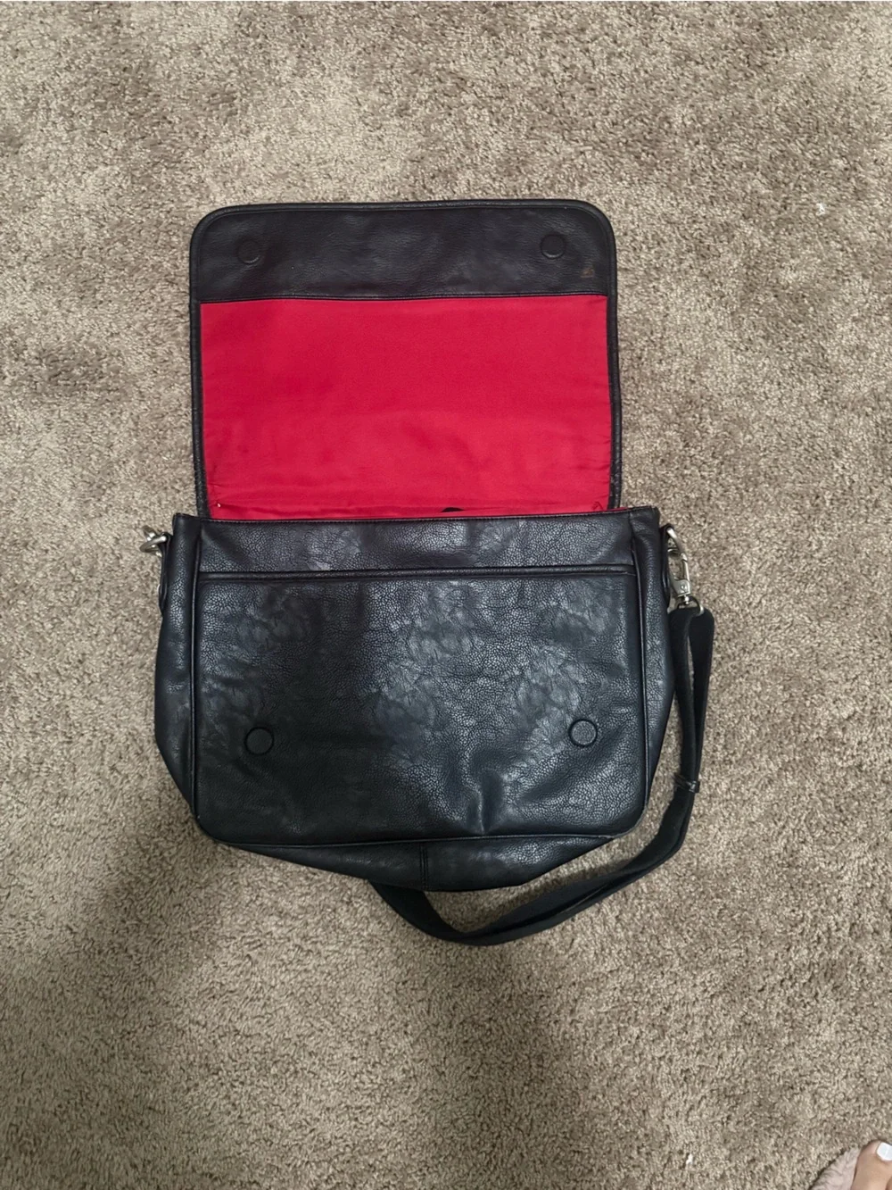 Robert Graham Black Skull-Print Leather Messenger Bag